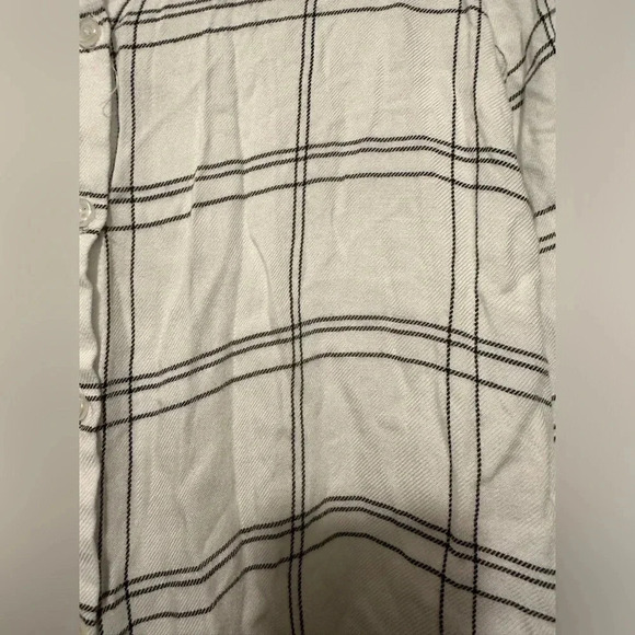 Thread & Supply white and black long sleeve button up size S - Picture 3 of 7